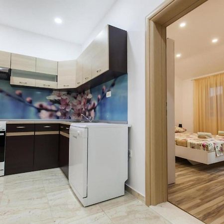Apartment Dalmatia Kaštela Екстериор снимка