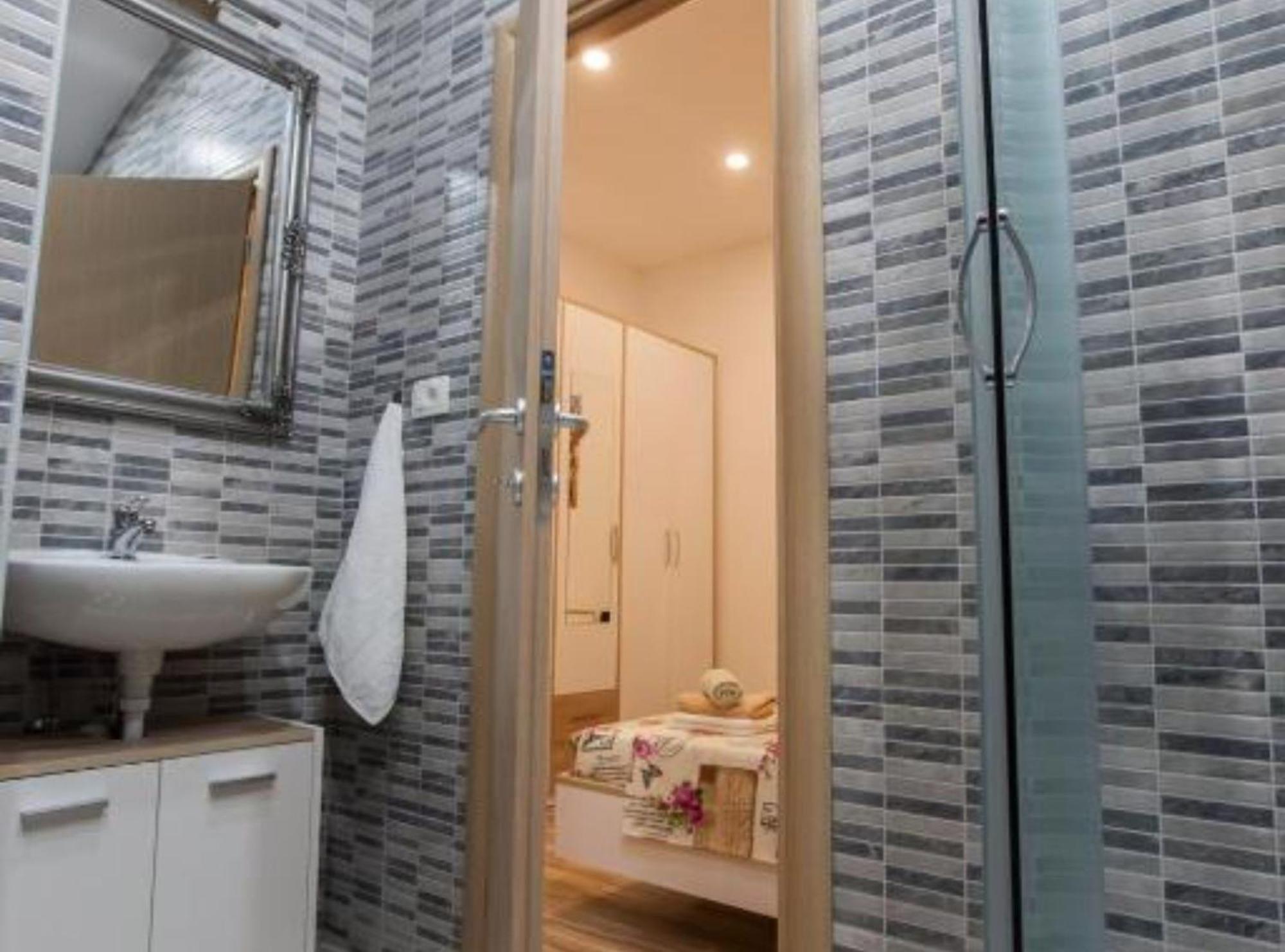 Apartment Dalmatia Kaštela Екстериор снимка