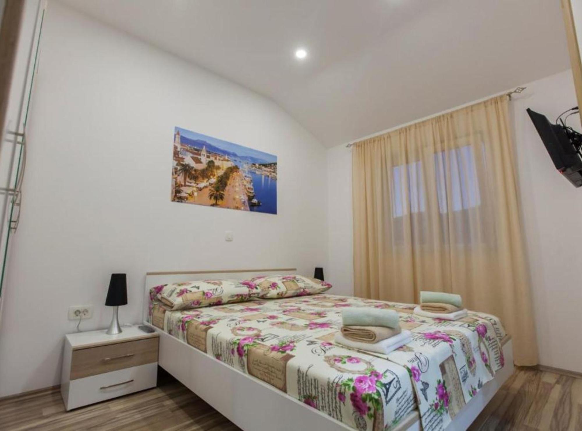 Apartment Dalmatia Kaštela Екстериор снимка