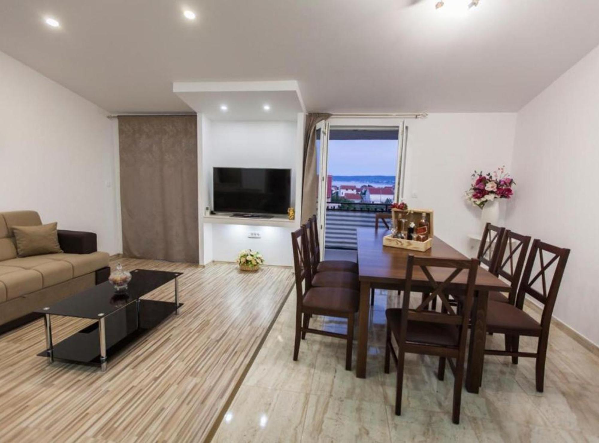 Apartment Dalmatia Kaštela Екстериор снимка