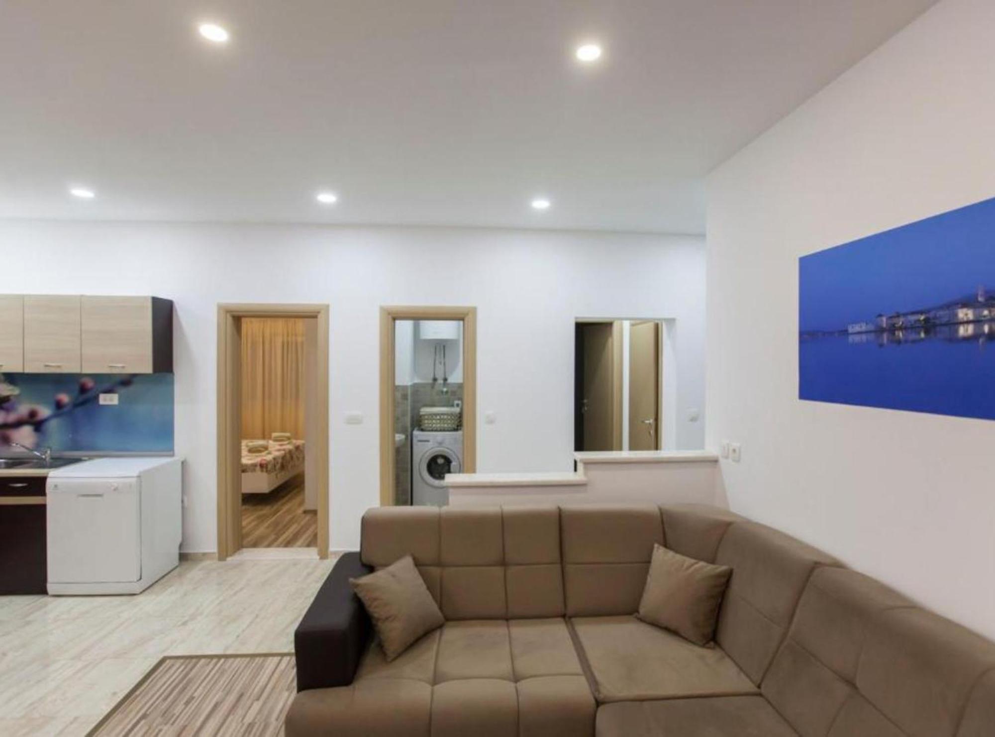 Apartment Dalmatia Kaštela Екстериор снимка