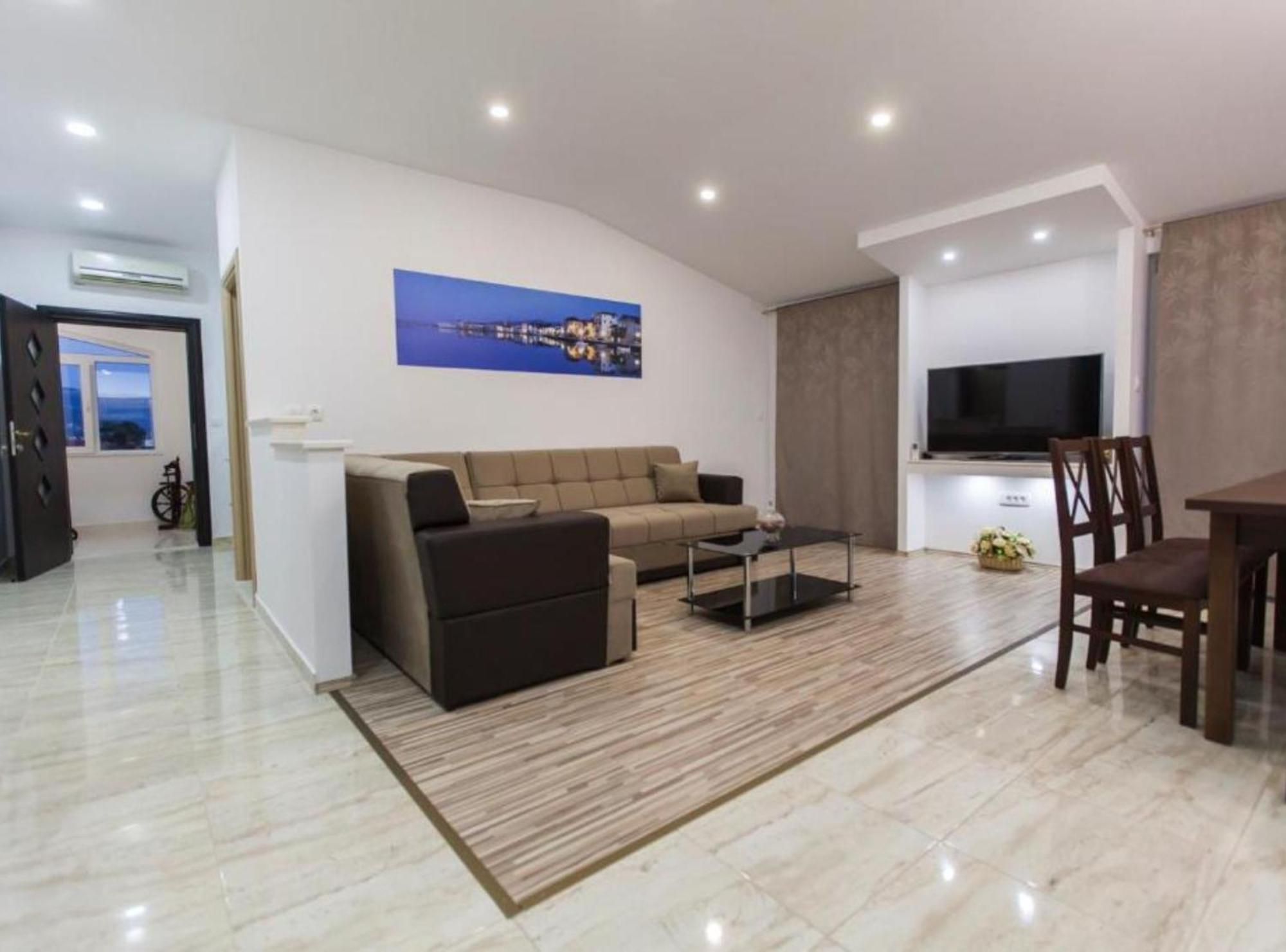 Apartment Dalmatia Kaštela Екстериор снимка