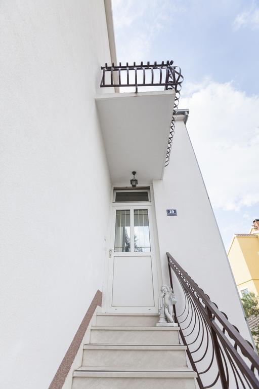 Apartment Dalmatia Kaštela Екстериор снимка