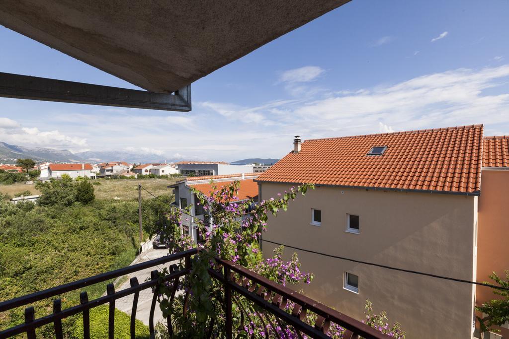 Apartment Dalmatia Kaštela Екстериор снимка