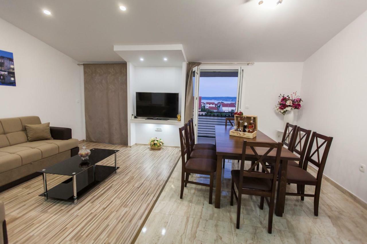 Apartment Dalmatia Kaštela Екстериор снимка