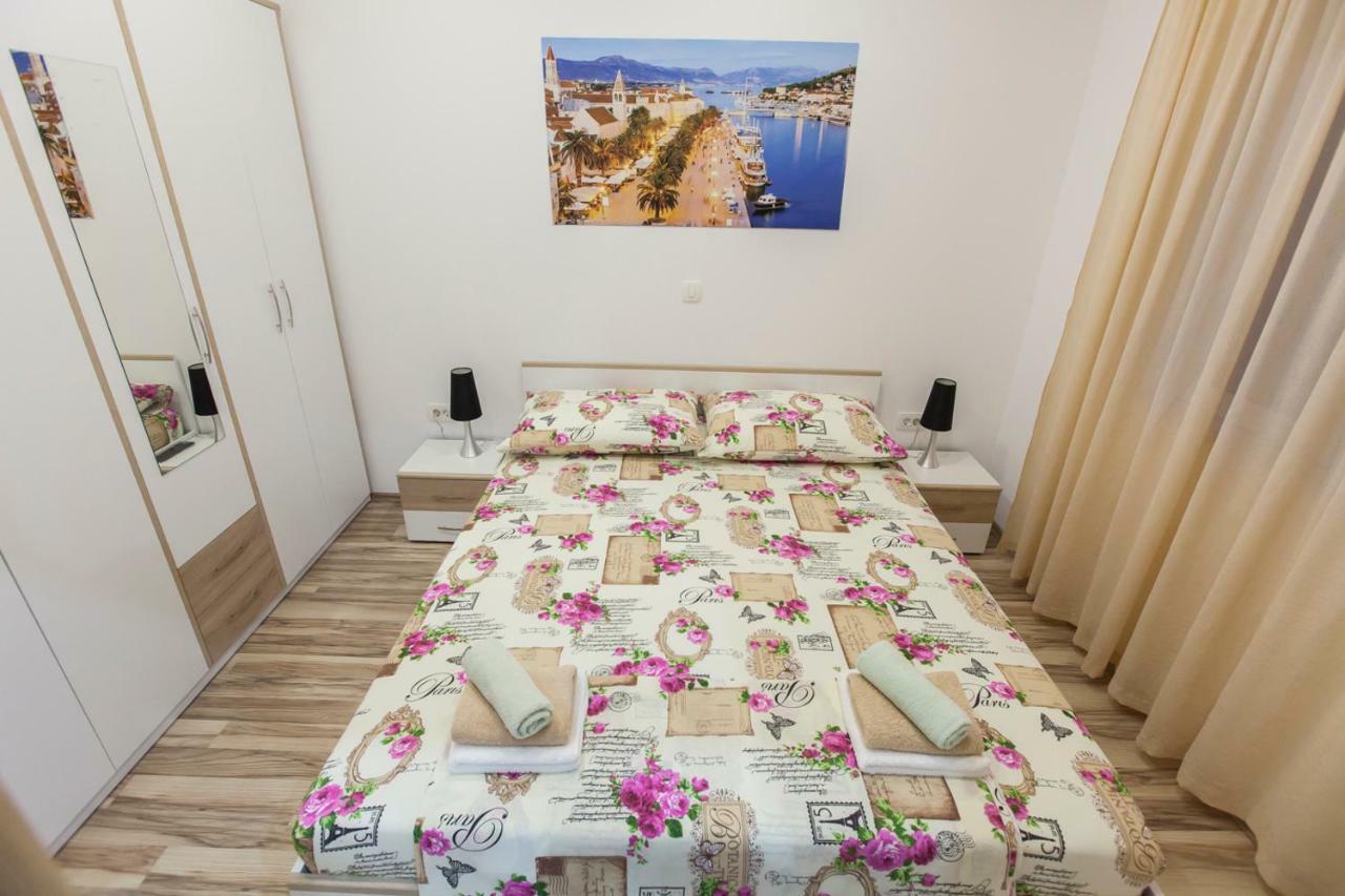 Apartment Dalmatia Kaštela Екстериор снимка